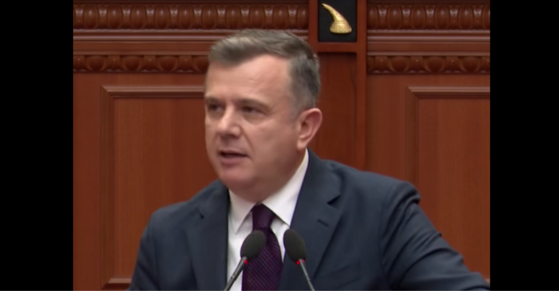 Kuvendi i Shqipërisë, rezolutë kundër Hagës, Berisha nuk voton sërish pro UÇK-së