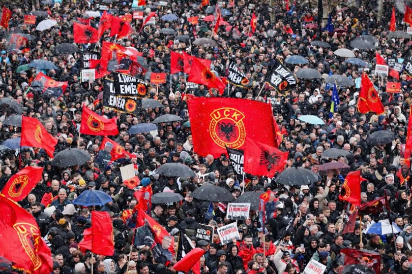 Përfundon marshi: Mijëra qytetarë kërkojnë drejtësi për ish-krerët e UÇK-së