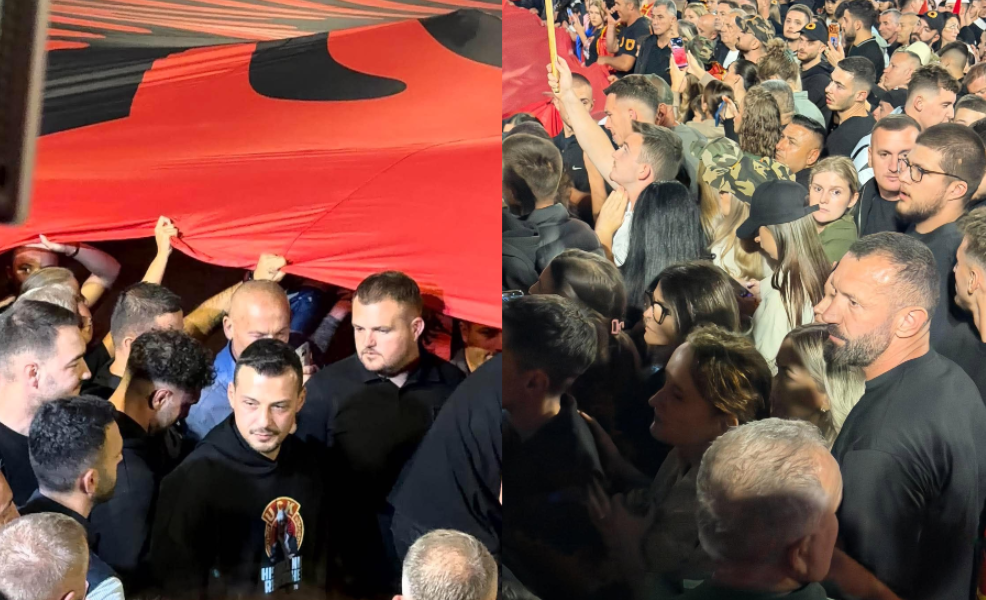 Ledri Vula shfaqet në protestën në Prishtinë i shoqëruar me djemtë e ish-krerëve të UÇK-së